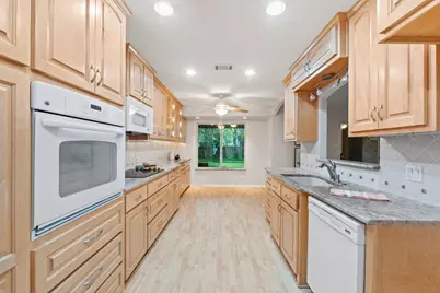 8610 Melshire Drive, Austin, TX 78757 - Photo 16