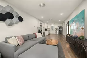 3015 Burning Oak Dr, Austin, TX 78704 - Photo 4