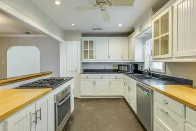 1300 Crestwood Road, Austin, TX 78722 - Photo 12