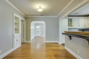 1300 Crestwood Rd, Austin, TX 78722 - Photo 10