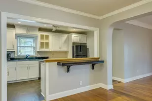 1300 Crestwood Rd, Austin, TX 78722 - Photo 8