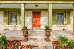 1300 Crestwood Rd, Austin, TX 78722 - Photo 2