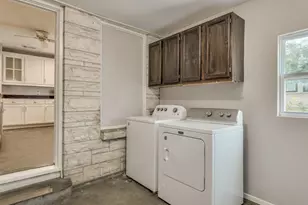 1300 Crestwood Rd, Austin, TX 78722 - Photo 16