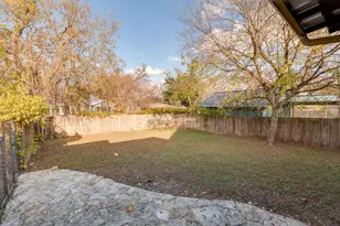 1300 Crestwood Rd, Austin, TX 78722 - Photo 32