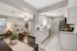 421 W San Antonio St, San Marcos, TX 78666 - Photo 4