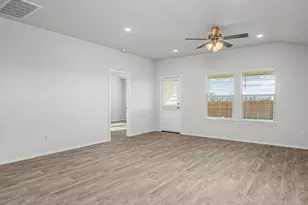 205 McNamara Ct, Jarrell, TX 76537 - Photo 10