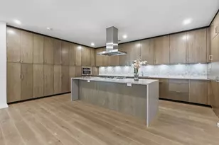 1010 W 10th St, Austin, TX 78703 - Photo 4