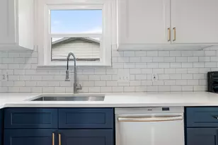 1410 Sanchez St, Austin, TX 78702 - Photo 18