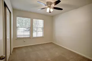 208 Wildcat Dr, Bastrop, TX 78602 - Photo 18