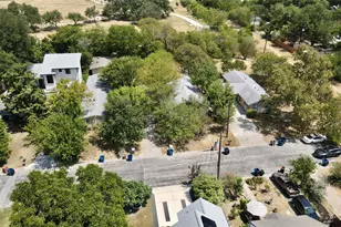 402 Swanee Dr, Austin, TX 78752 - Photo 12