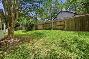 1601 Faro Dr, Austin, TX 78741 - Photo 16