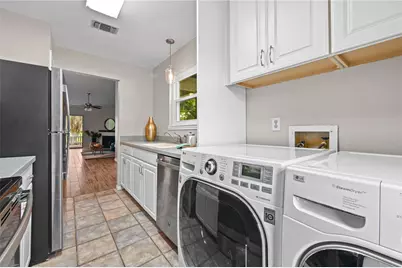 1601 Faro Drive #1404, Austin, TX 78741 - Photo 6