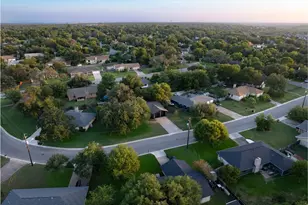 605 Meadowbrook Dr, Georgetown, TX 78628 - Photo 36