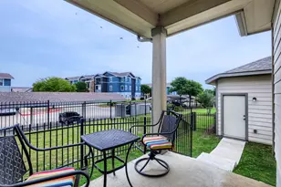 525 N Heatherwilde Blvd, Pflugerville, TX 78660 - Photo 18