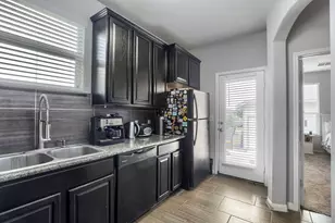 525 N Heatherwilde Blvd, Pflugerville, TX 78660 - Photo 10