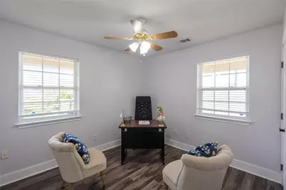 201 E Eggleston Street, Manor, TX 78653 - Photo 20