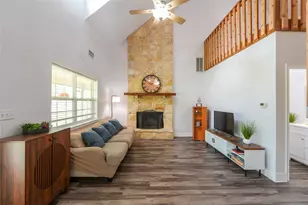 201 E Eggleston St, Manor, TX 78653 - Photo 8