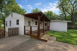 4611 Milburn Ln, Austin, TX 78702 - Photo 12