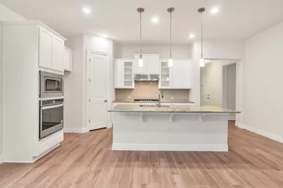 210 Gulfton Street, Lakeway, TX 78738 - Photo 2