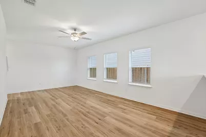 18400 Stellers Sea Street, Elgin, TX 78621 - Photo 4