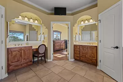 169 Royal Oaks Hill, Fredericksburg, TX 78624 - Photo 18