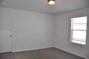 504 Lt Rusty Dr, Jarrell, TX 76537 - Photo 18
