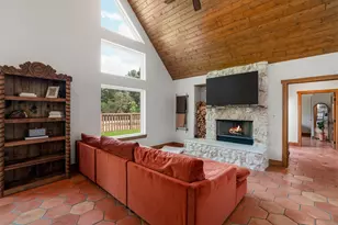 122 Mokolii Ct, Bastrop, TX 78602 - Photo 2