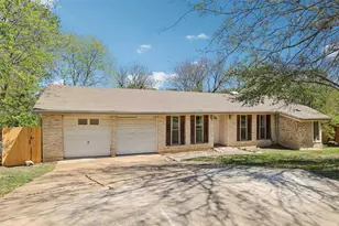 2204 Bahia Cir, Austin, TX 78741 - Photo 4