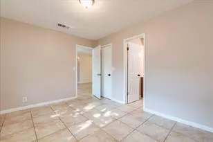 2302 Tern Cir, Austin, TX 78744 - Photo 10