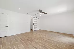 1111 Spearson Ln, Austin, TX 78745 - Photo 32