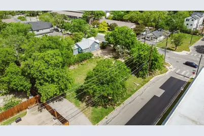 945 E 51st Street, Austin, TX 78751 - Photo 4