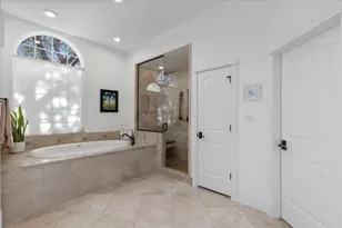 811 Presa Arriba Rd, Austin, TX 78733 - Photo 16