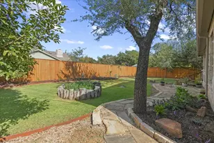 811 Presa Arriba Rd, Austin, TX 78733 - Photo 32