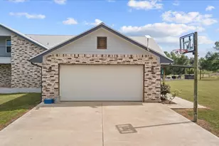1883 Watterson Rd, Red Rock, TX 78662 - Photo 4