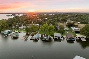 912 Hill Cir W Dr, Granite Shoals, TX 78654 - Photo 1