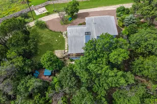 19110 Hornsby Ln, Spicewood, TX 78669 - Photo 4