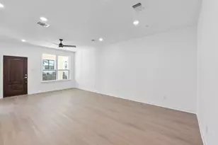 1280 E Main St, Round Rock, TX 78664 - Photo 8