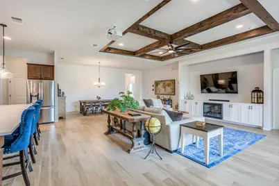 8313 Silhouette Street, Austin, TX 78744 - Photo 2
