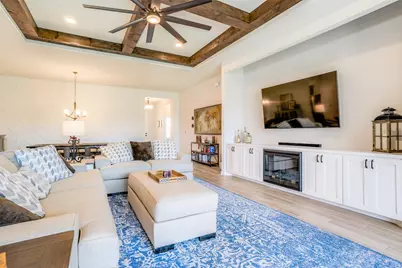 8313 Silhouette Street, Austin, TX 78744 - Photo 4