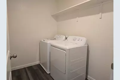 121 Blazilmar Lane, Taylor, TX 76574 - Photo 14