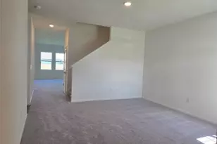 121 Blazilmar Ln, Taylor, TX 76574 - Photo 4