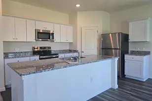 121 Blazilmar Ln, Taylor, TX 76574 - Photo 12