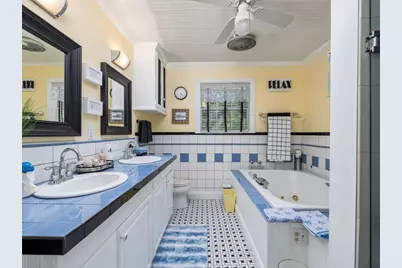 1065 Private Road 7041, Elgin, TX 78621 - Photo 20