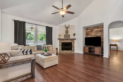 130 Clover Leaf Cove, Buda, TX 78610 - Photo 14