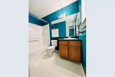2105 W Gillis Avenue, Cameron, TX 76520 - Photo 18