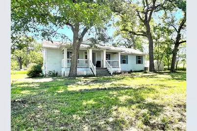2105 W Gillis Avenue, Cameron, TX 76520 - Photo 1