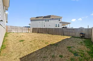 408 Black Opal Dr, Jarrell, TX 76537 - Photo 4