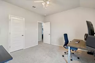 408 Black Opal Dr, Jarrell, TX 76537 - Photo 22