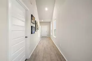 408 Black Opal Dr, Jarrell, TX 76537 - Photo 6