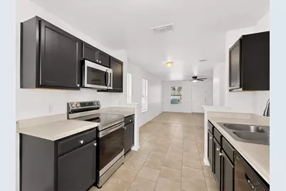 12725 Saint Mary Drive, Manor, TX 78653 - Photo 6